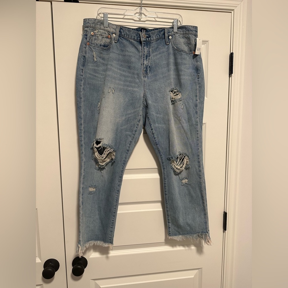 GAP Womens Best Girlfriend Jeans 33 Distressed NWT